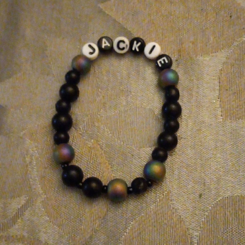 Handmade Customized Name bracelet - Picture 6 of 7